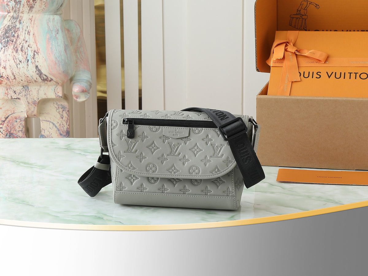 China Replica LV Handbags 174usd Only