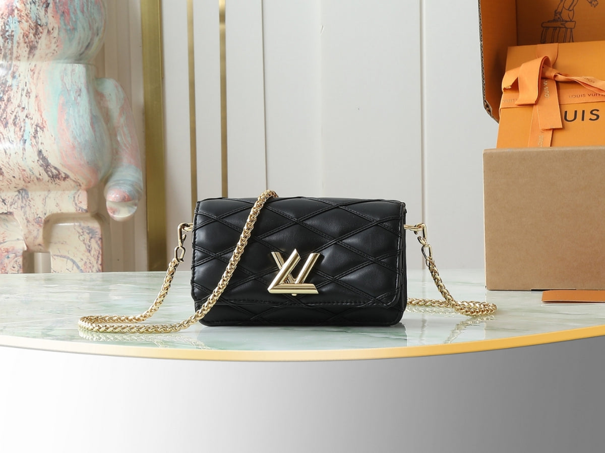 China Replica LV Handbags 192usd Only