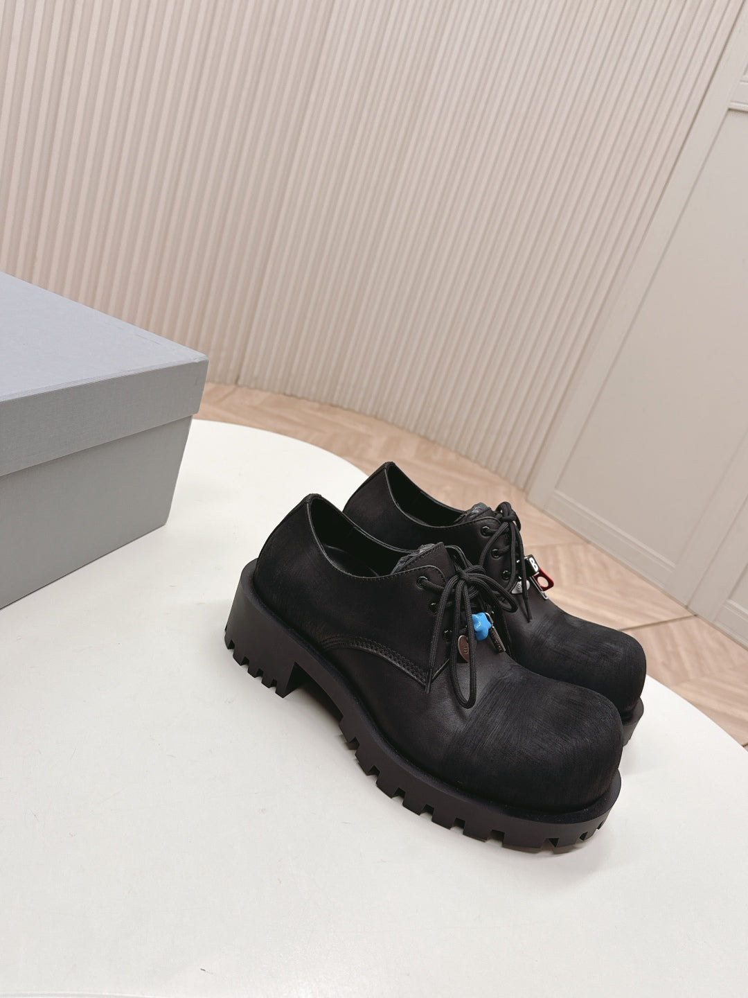 China Replica Balenciaga Women Shoes 175usd Only