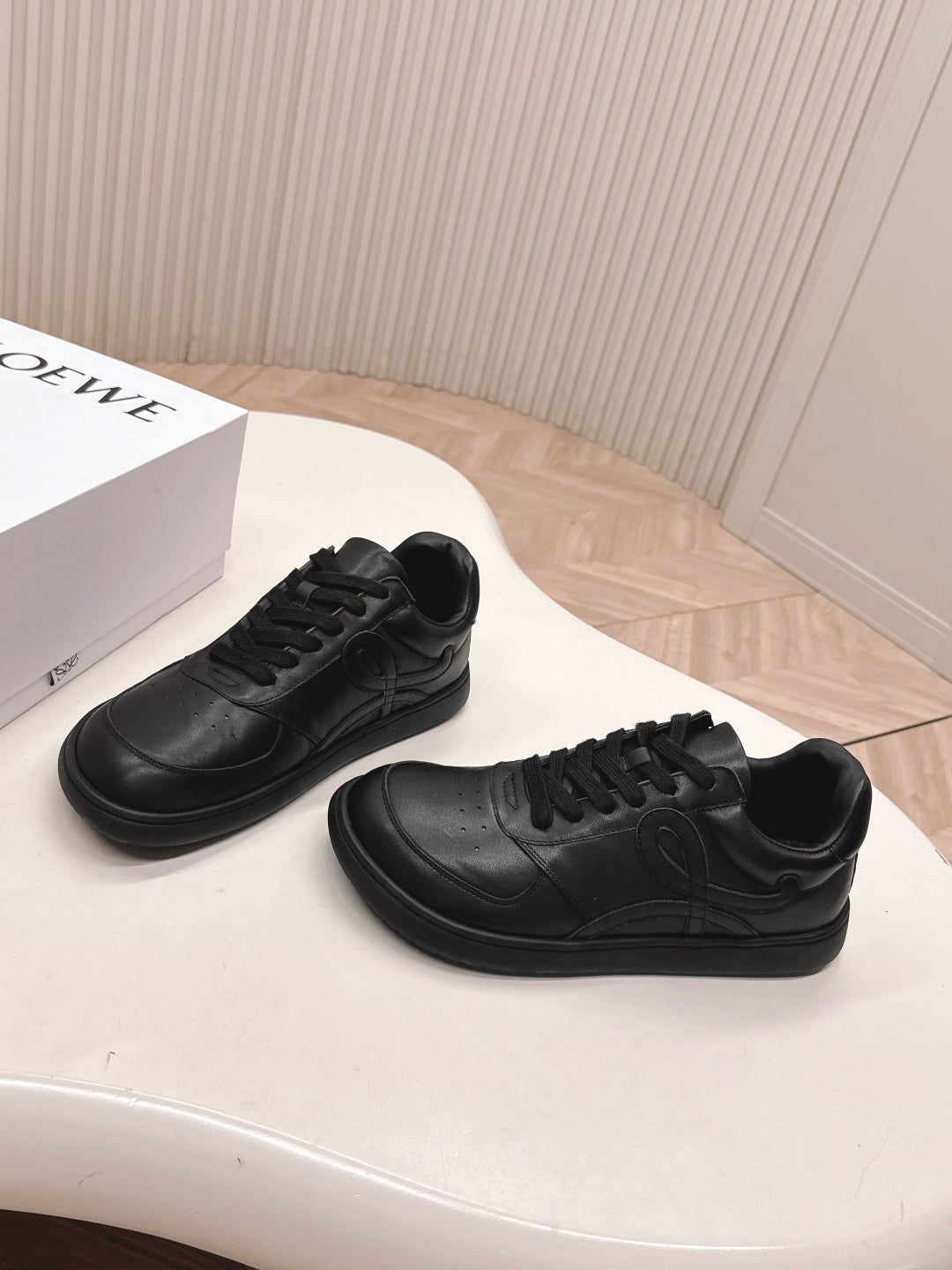 China Replica Loewe Women Shoes 102usd Only