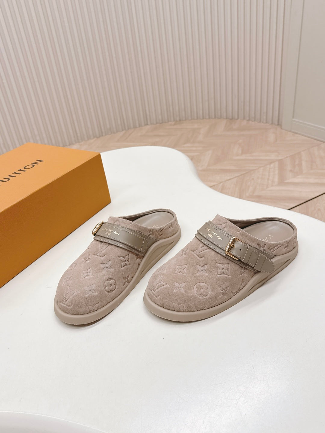 China Replica LV Women Shoes 102usd Only
