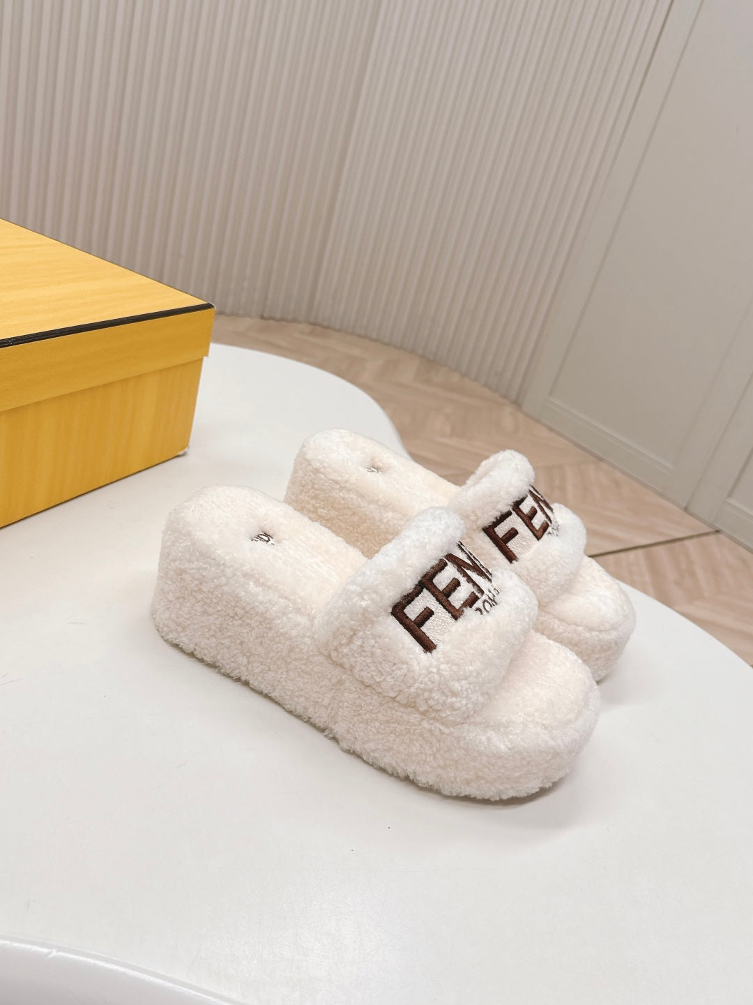 China Replica Fendi Women Shoes 102usd Only