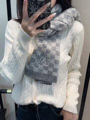 China Replica LV Scarf 66usd Only