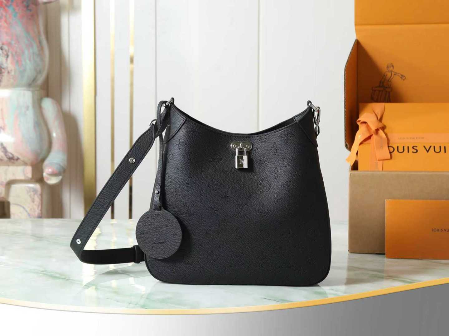 China Replica LV Handbags 186usd Only