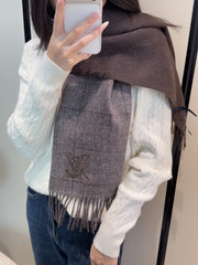 China Replica LV Scarf 52usd Only