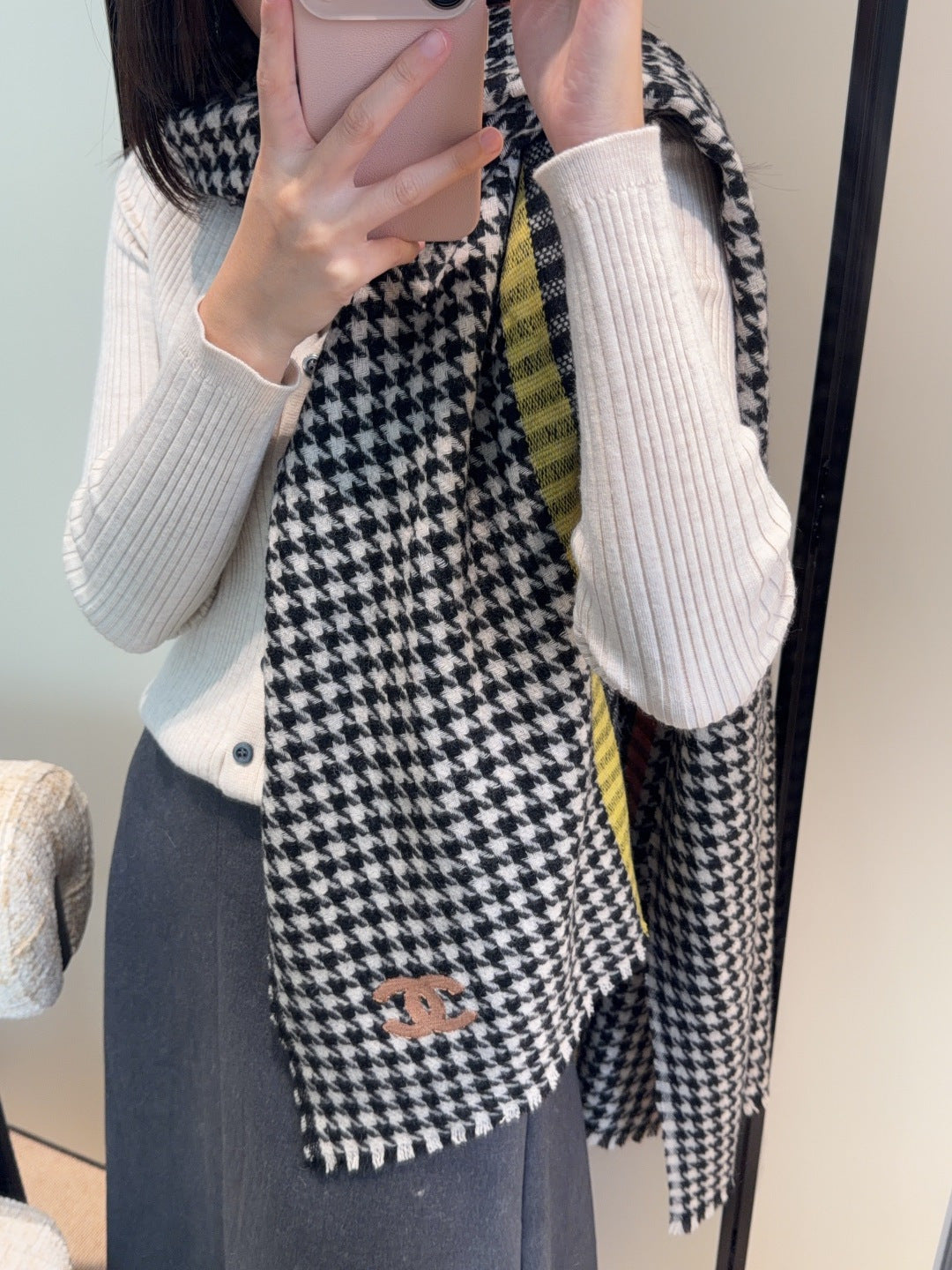 China Replica Gucci Scarf 54usd Only