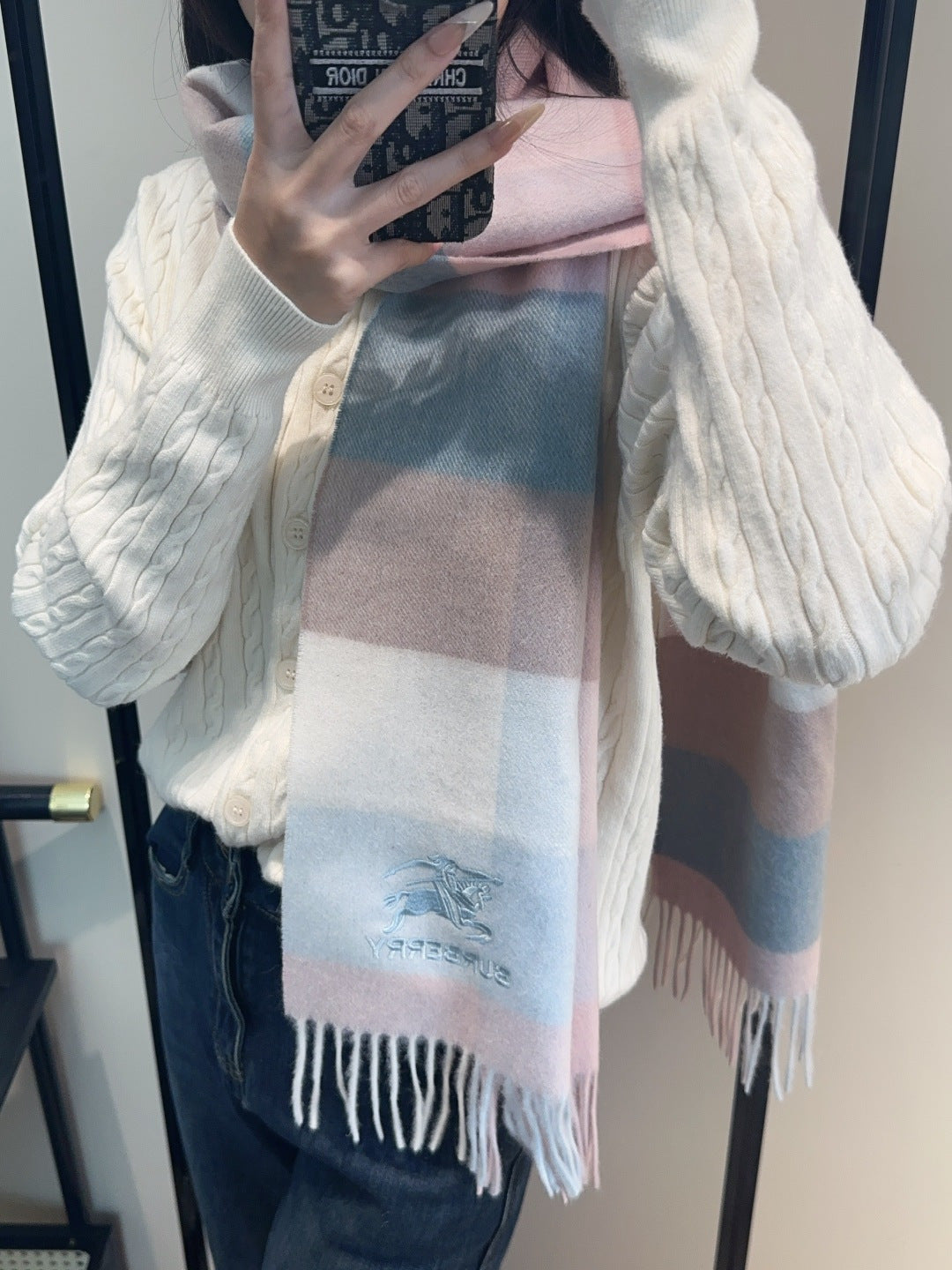 China Replica Burberry Scarf 46usd Only
