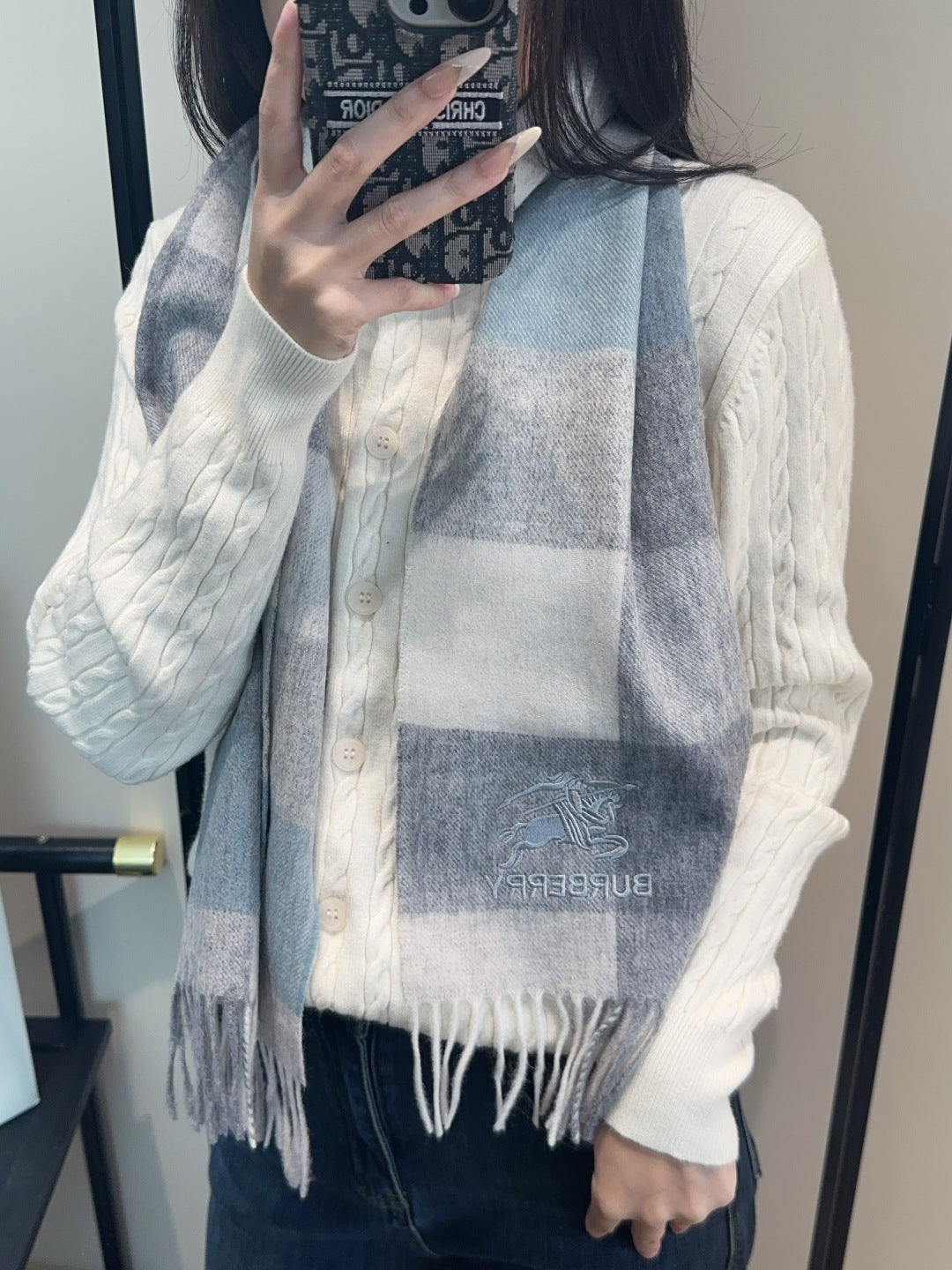 China Replica Burberry Scarf 46usd Only