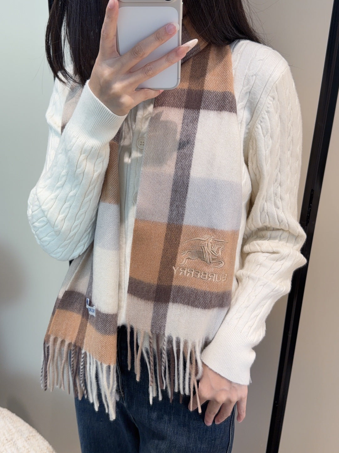 China Replica Burberry Scarf 44usd Only