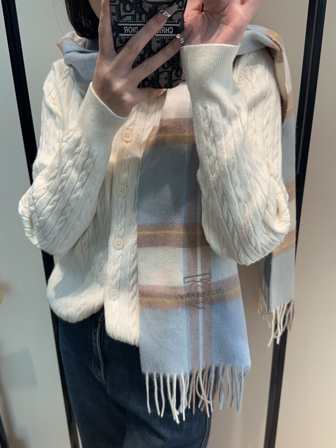 China Replica Burberry Scarf 44usd Only