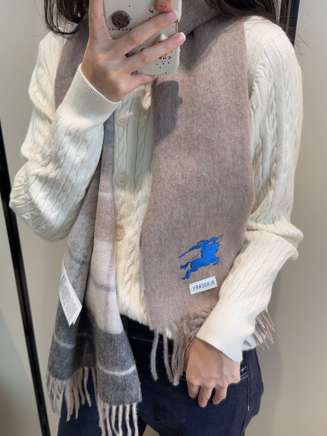 China Replica Burberry Scarf 54usd Only