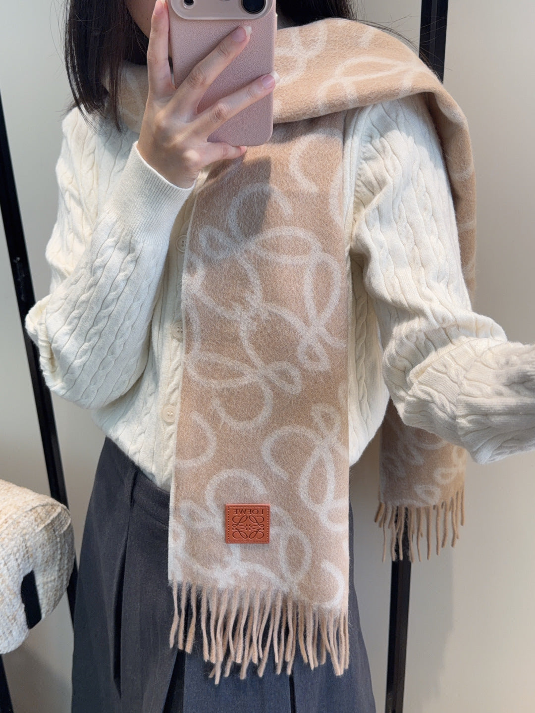 China Replica Loewe Scarf 50usd Only
