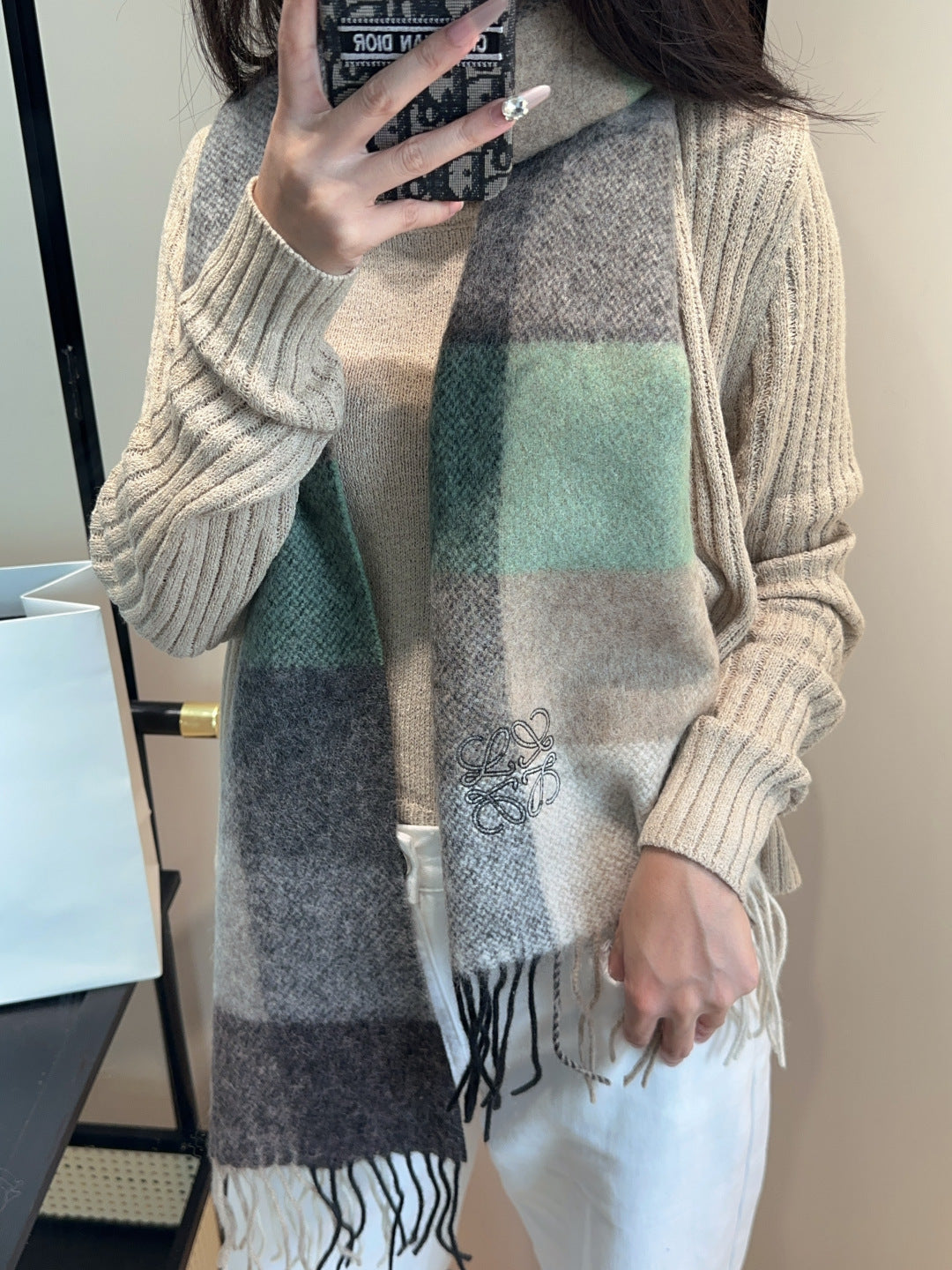 China Replica Loewe Scarf 44usd Only