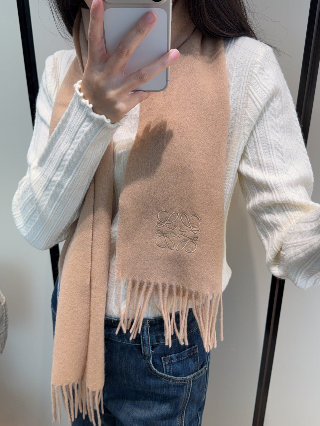 China Replica Loewe Scarf 44usd Only