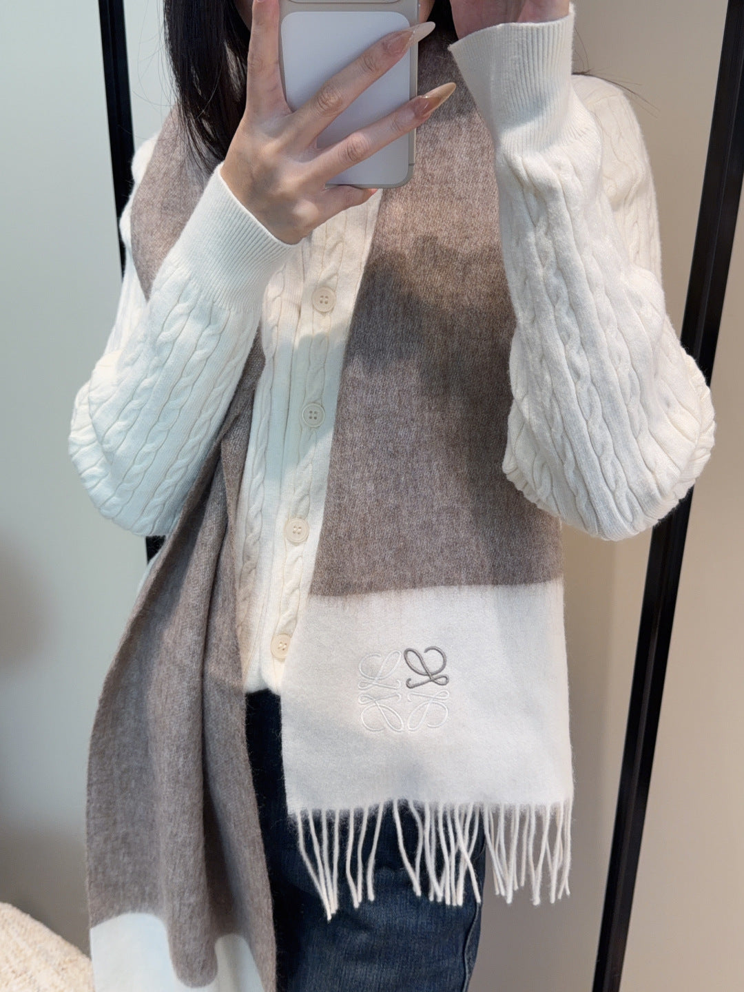 China Replica Loewe Scarf 46usd Only