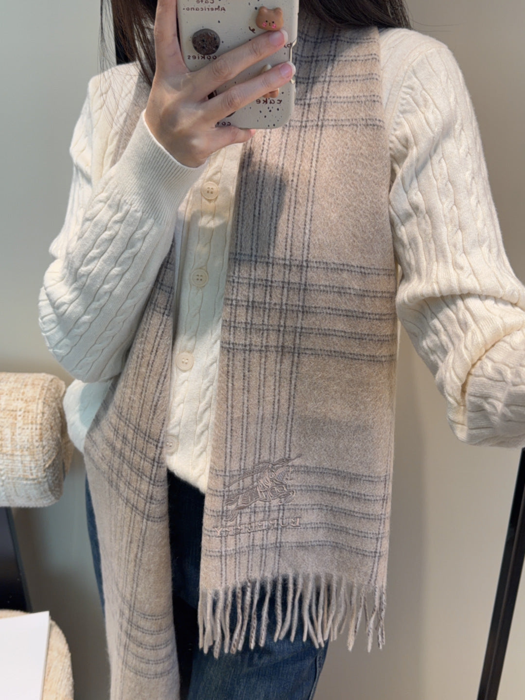 China Replica Burberry Scarf 44usd Only