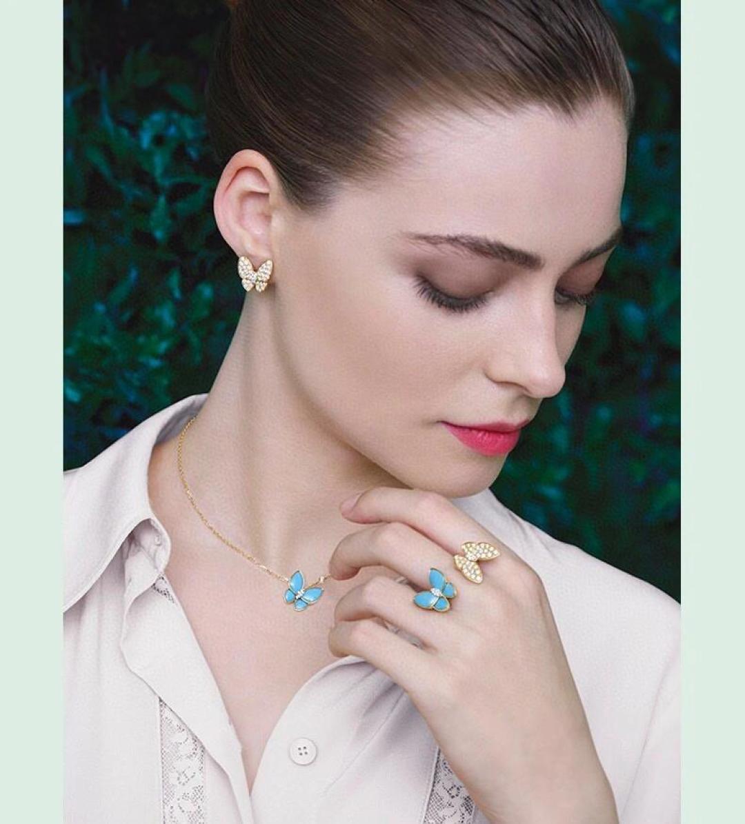 China Replica Van Cleef Arpels Rings 30usd Only