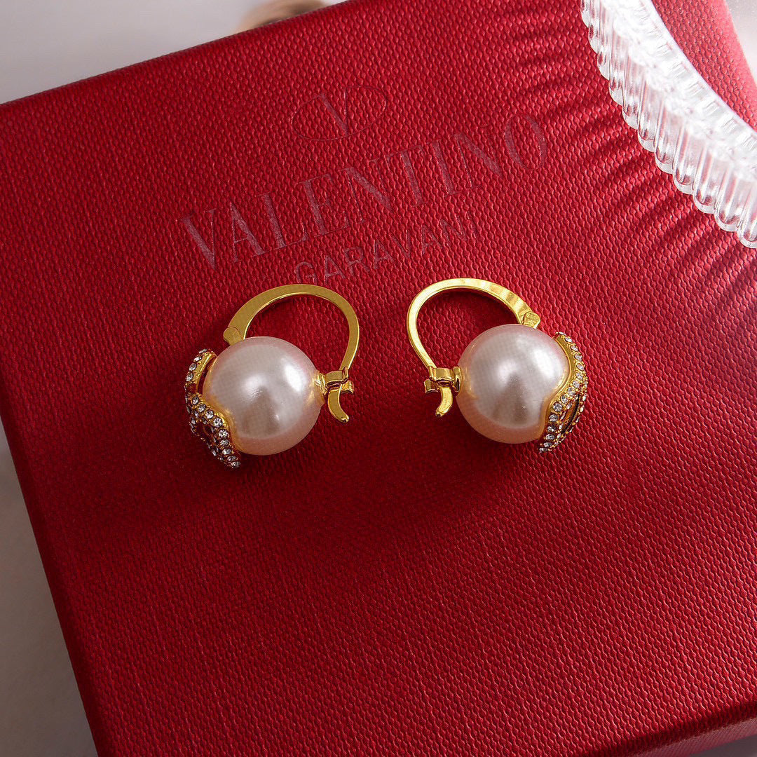 China Replica Valentino Earrings 22usd Only
