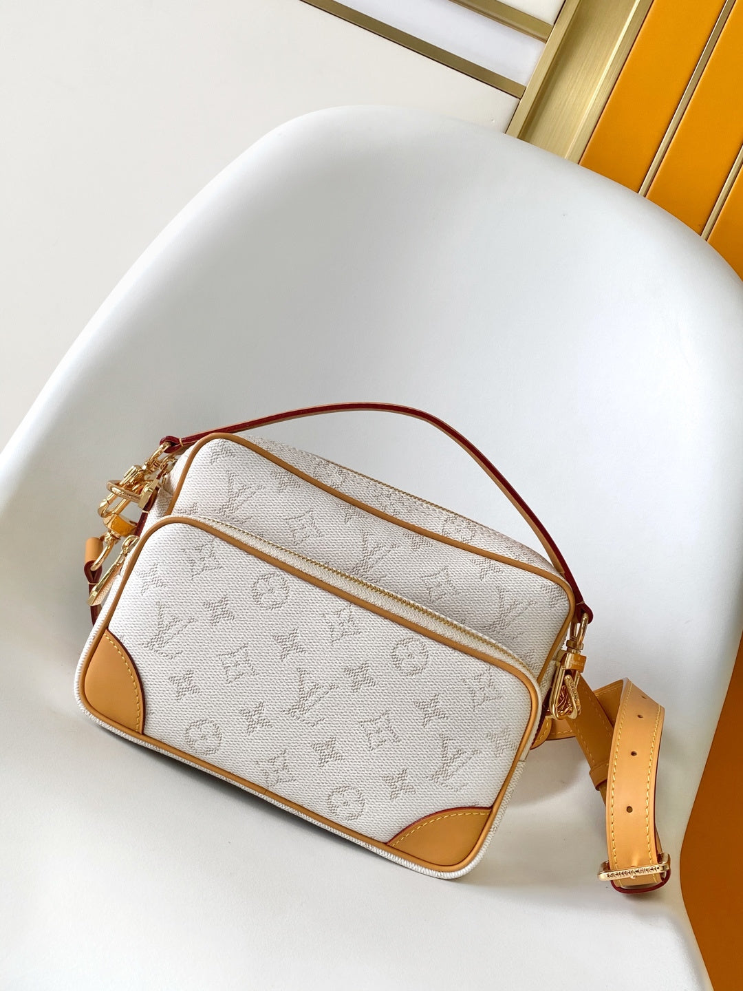 China Replica LV Handbags 135usd Only