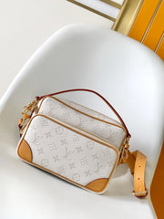 China Replica LV Handbags 135usd Only