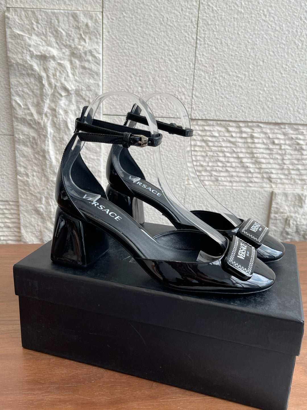 China Replica Versace Women Shoes 102usd Only