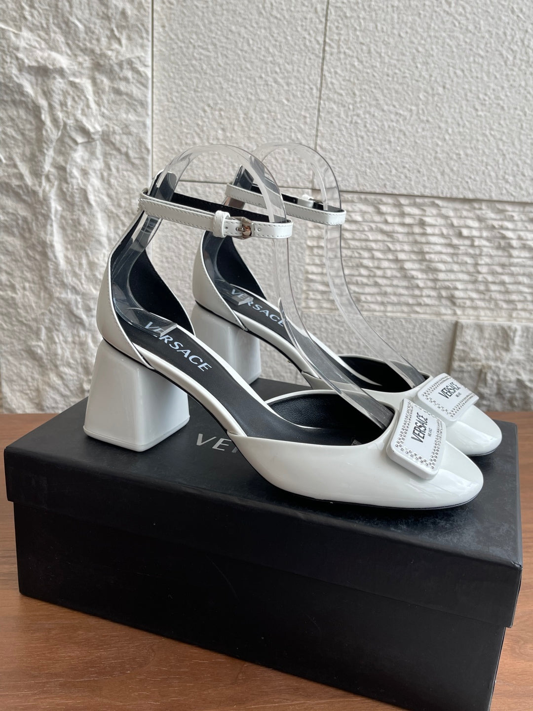 China Replica Versace Women Shoes 102usd Only