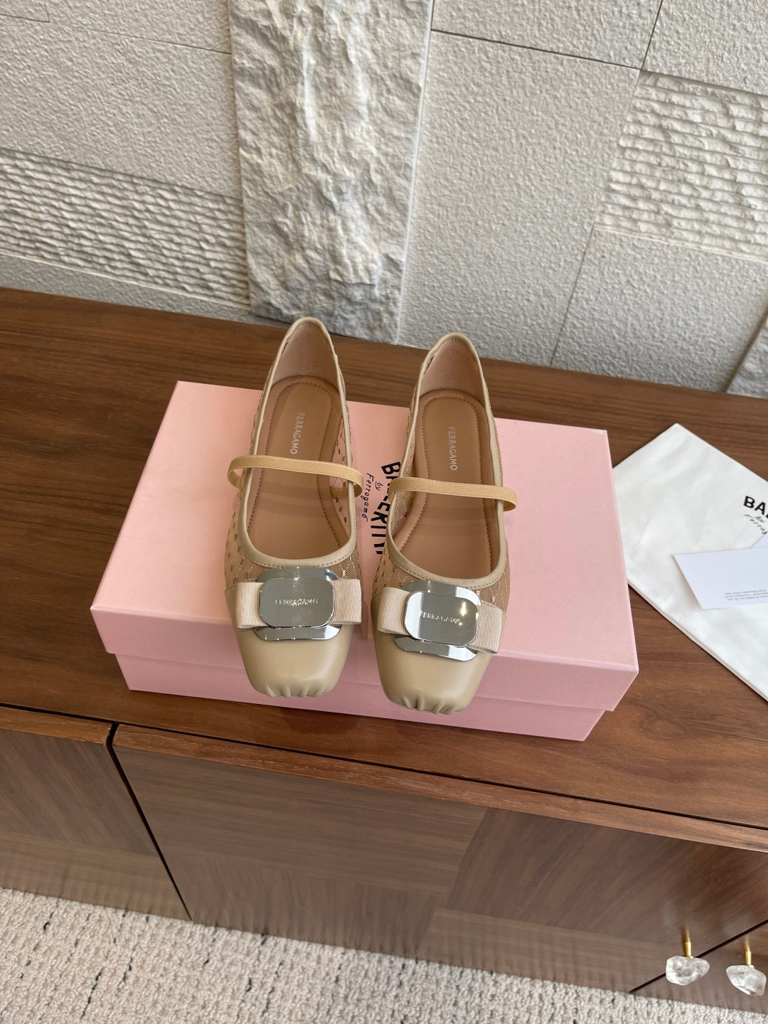 China Replica Ferragamo Women Shoes 119usd Only