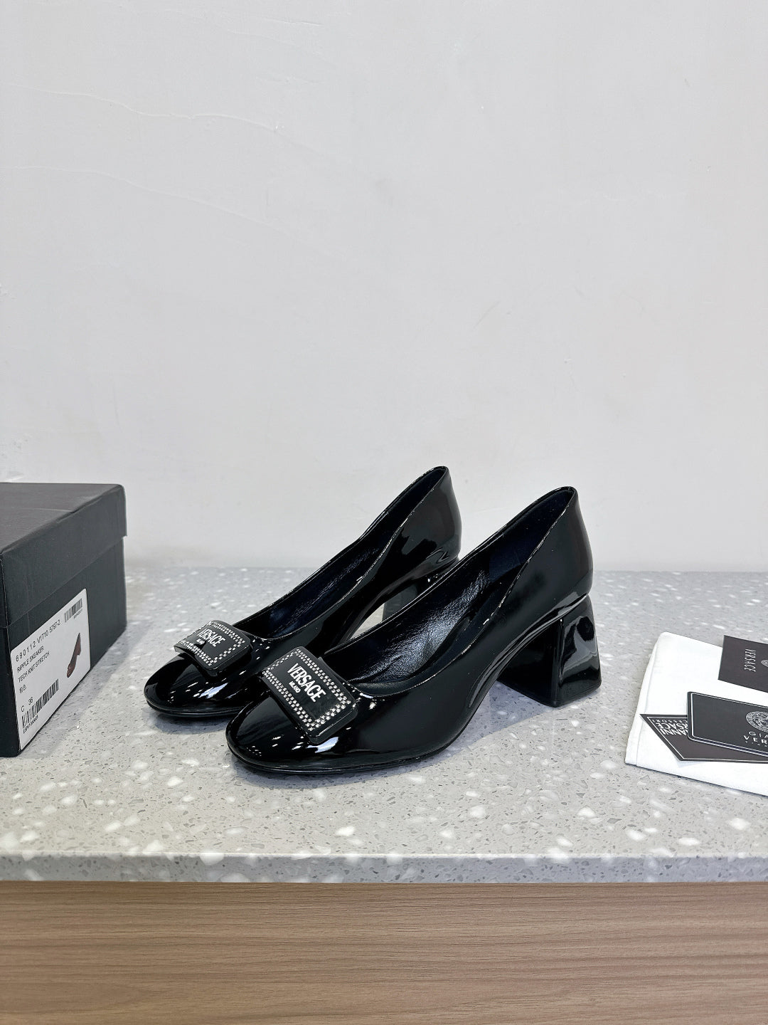 China Replica Versace Women Shoes 98usd Only