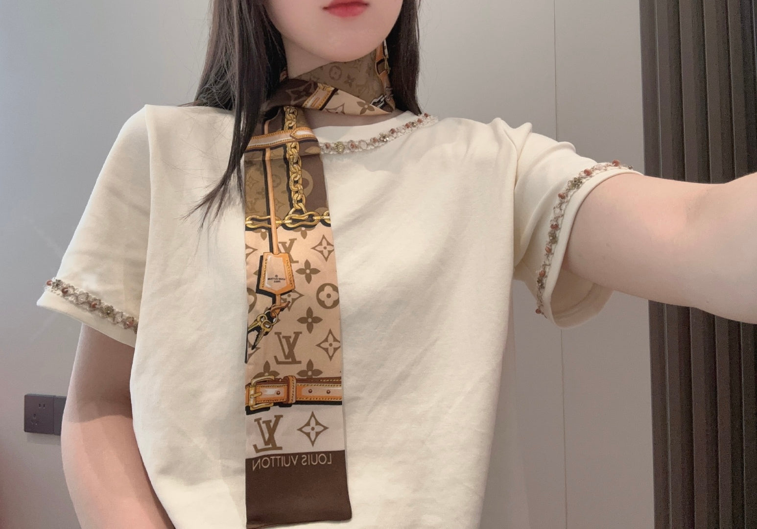 China Replica LV Scarf 18usd Only