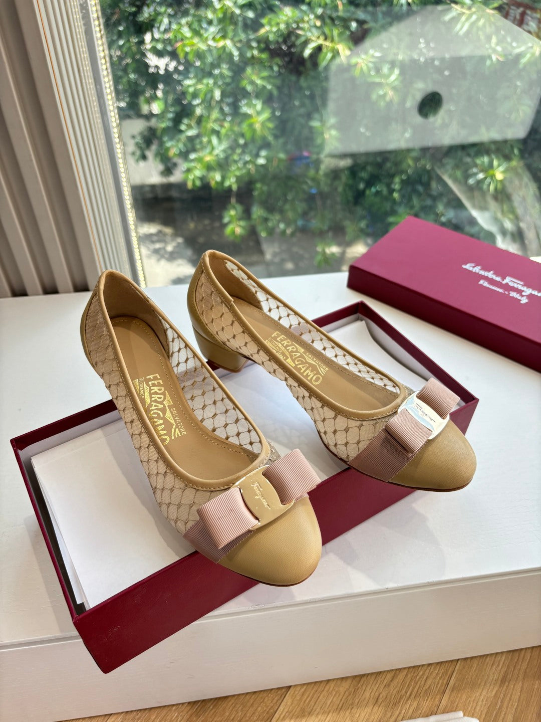 China Replica Ferragamo Women Shoes 91usd Only