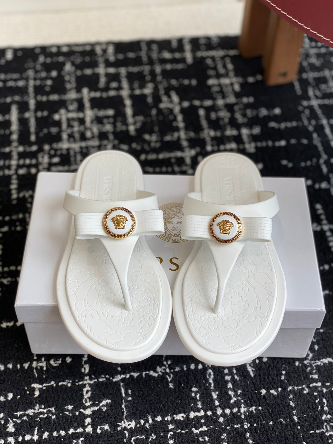 China Replica Versace Women Shoes 56usd Only