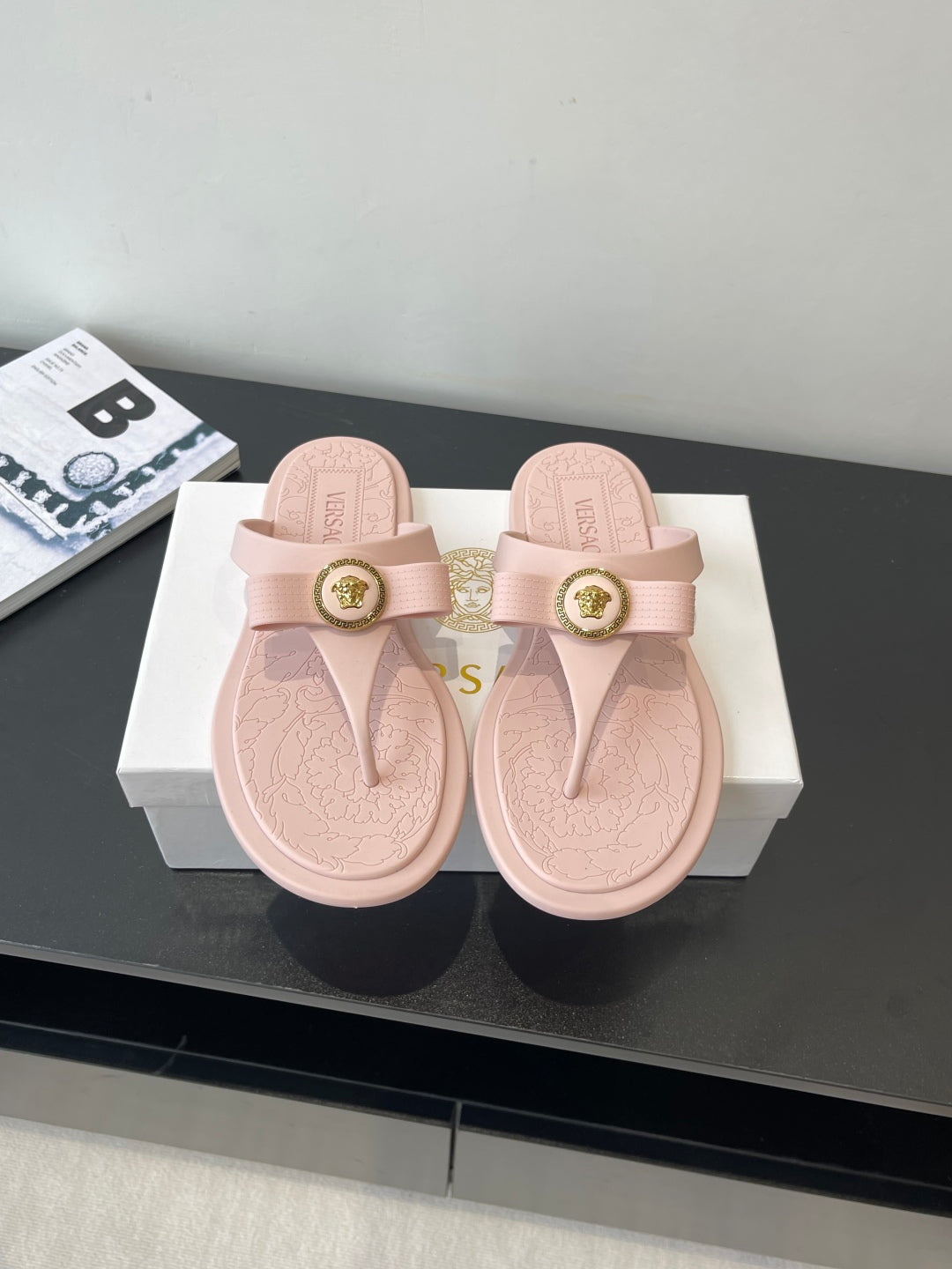 China Replica Versace Women Shoes 74usd Only
