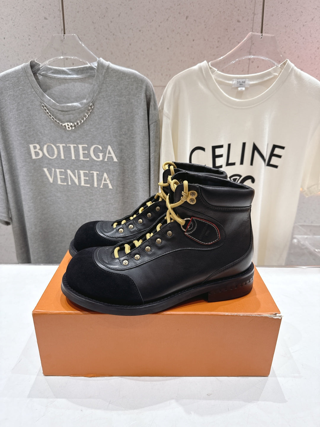 China Replica LV Women Shoes 158usd Only