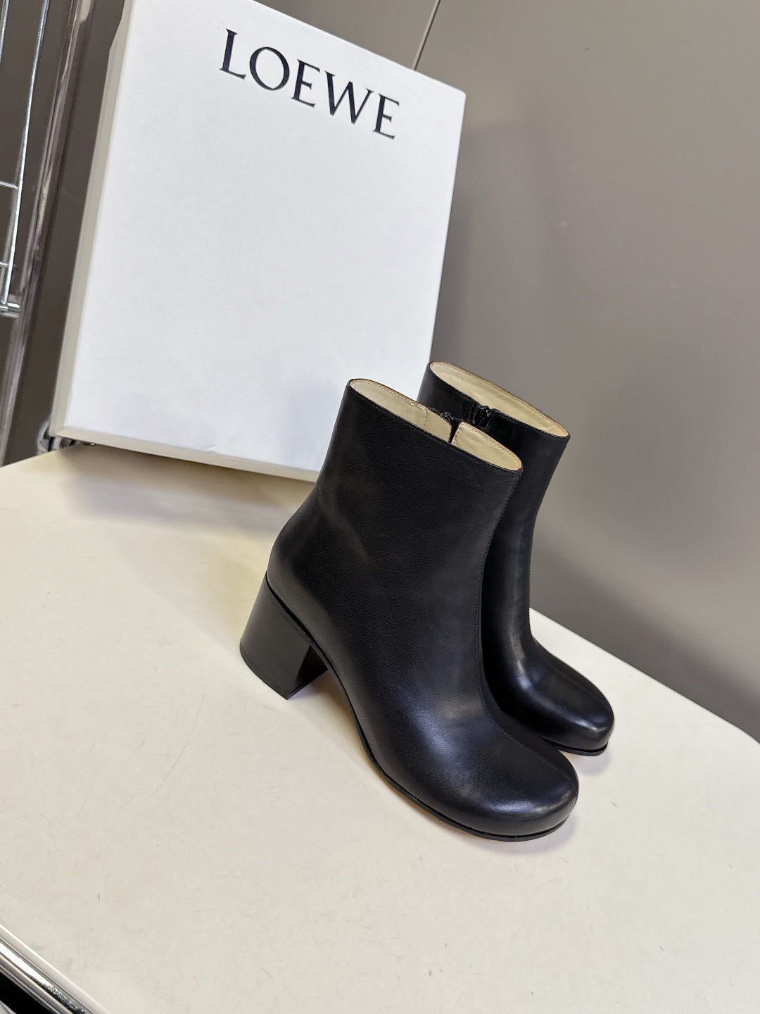 China Replica Loewe Women Shoes 122usd Only