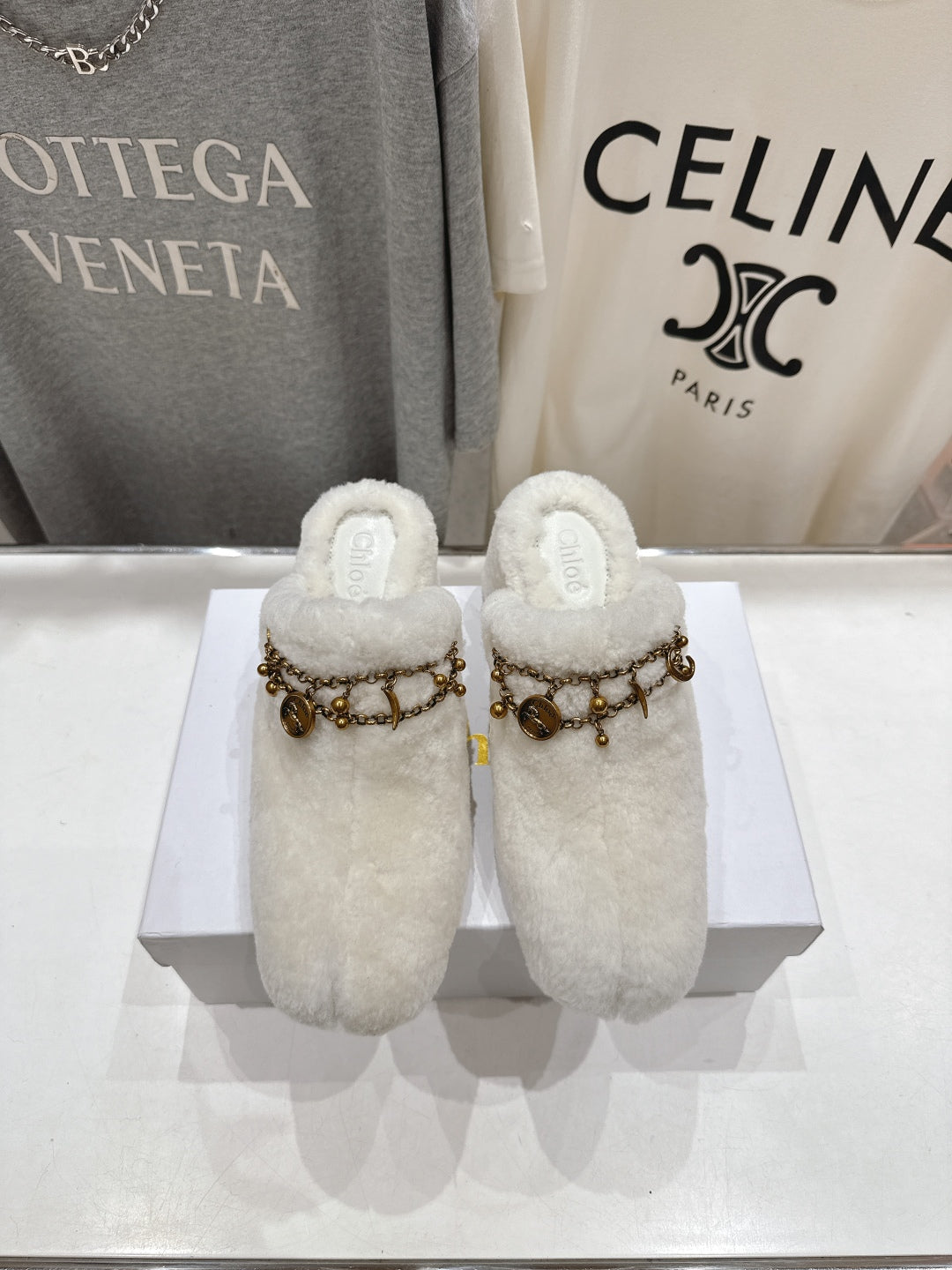 China Replica Loewe Women Shoes 105usd Only