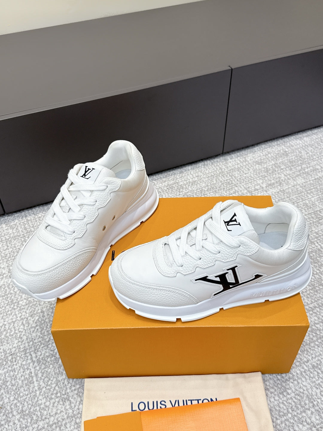 China Replica LV Women Shoes 126usd Only