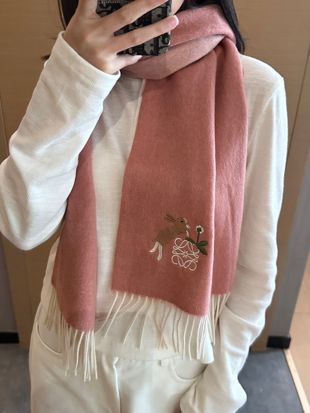 China Replica Loewe Scarf 46usd Only