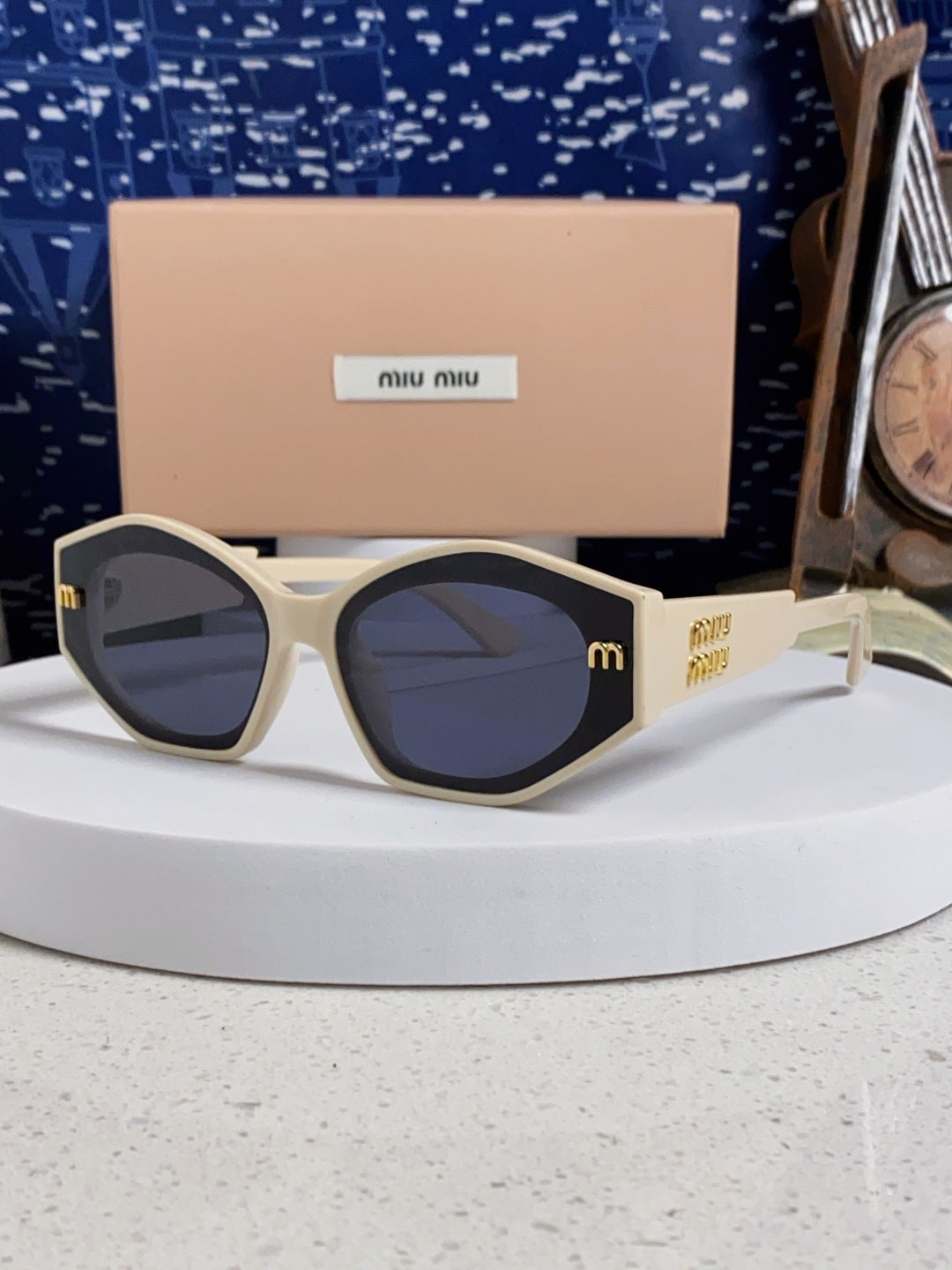 China Replica MiuMiu Sunglasses 30usd Only