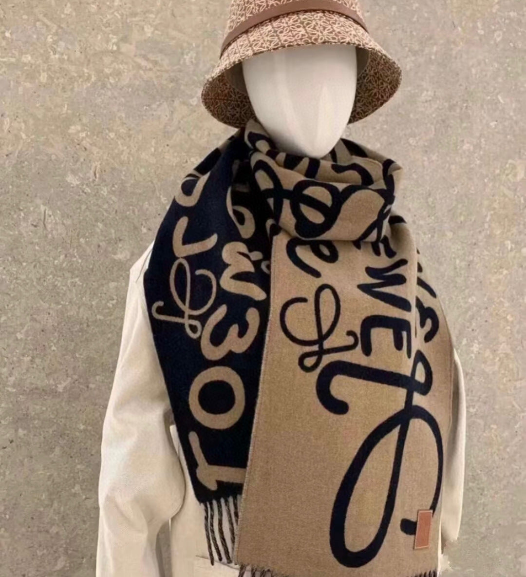 China Replica Loewe Scarf 48usd Only