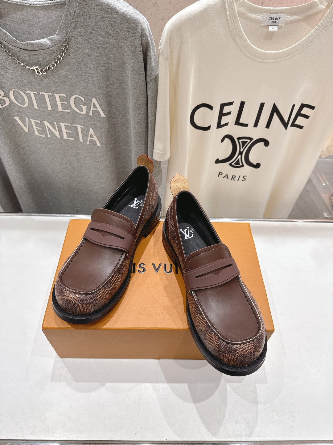 China Replica LV Women Shoes 136usd Only