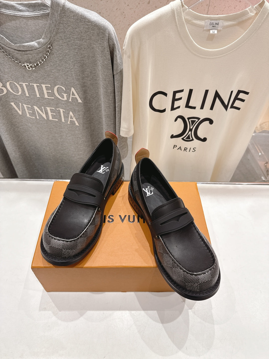 China Replica LV Women Shoes 136usd Only