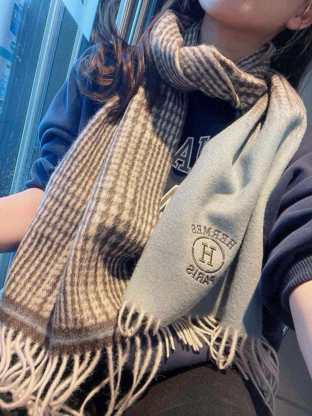 China Replica Hermes Scarf 64usd Only