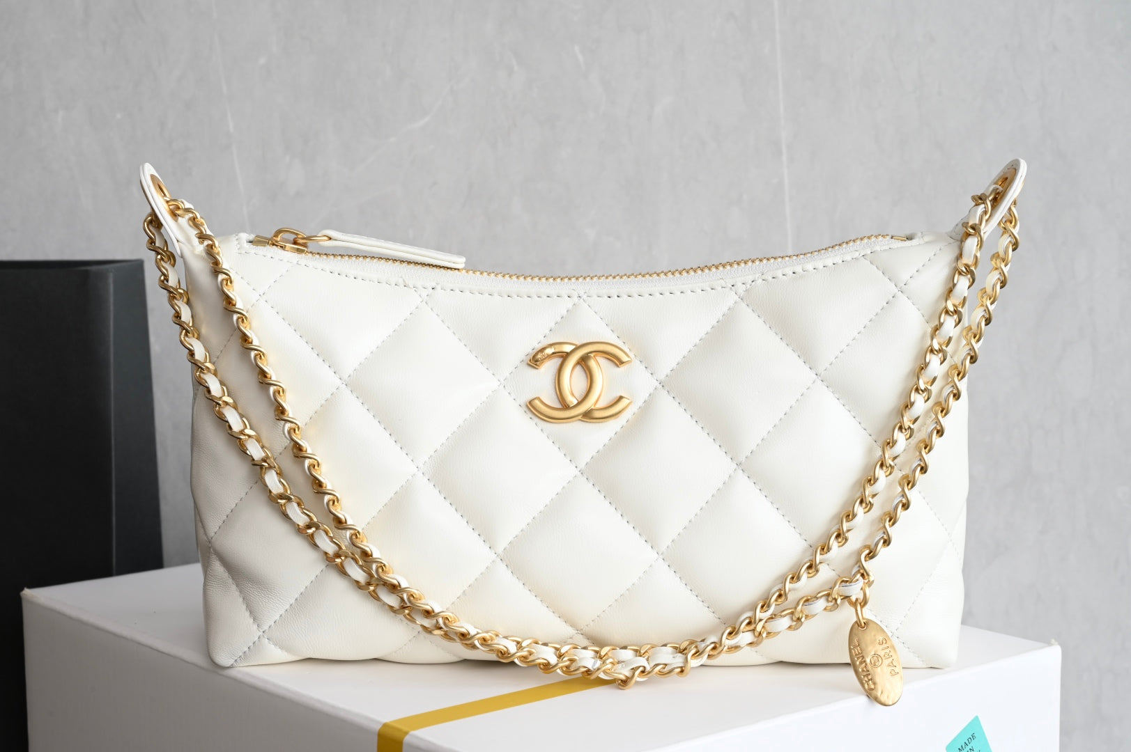 China Replica Chanel Handbags 324usd Only