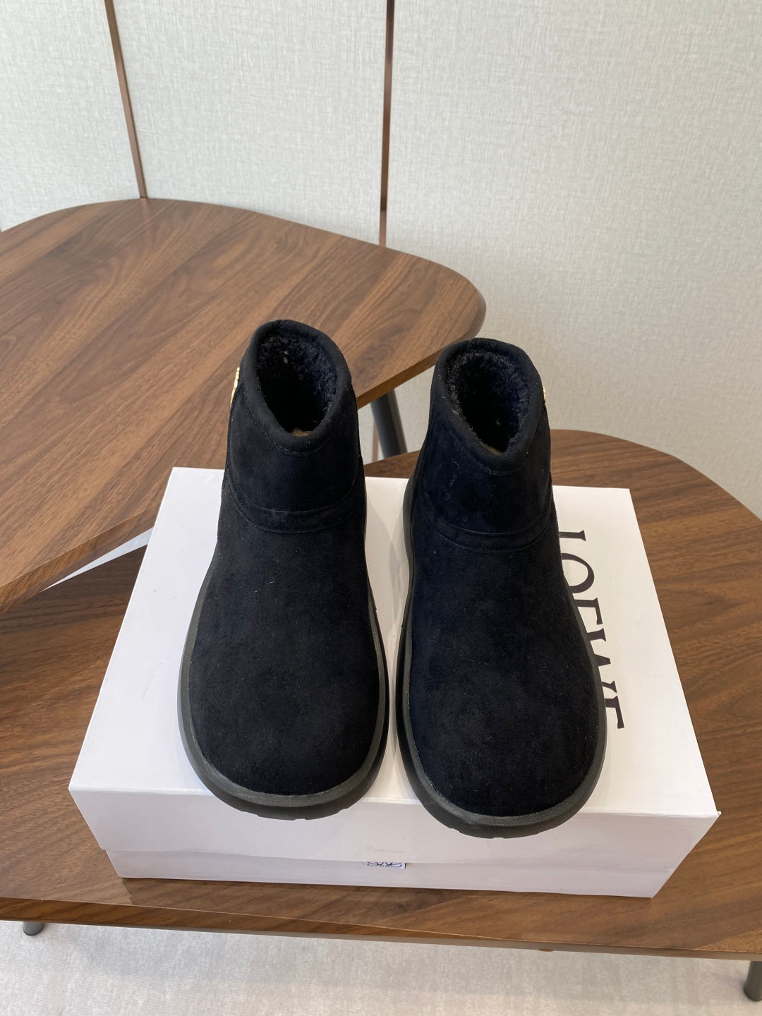 China Replica Loewe Women Shoes 84usd Only
