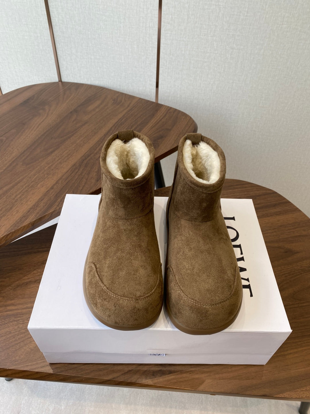 China Replica Loewe Women Shoes 84usd Only