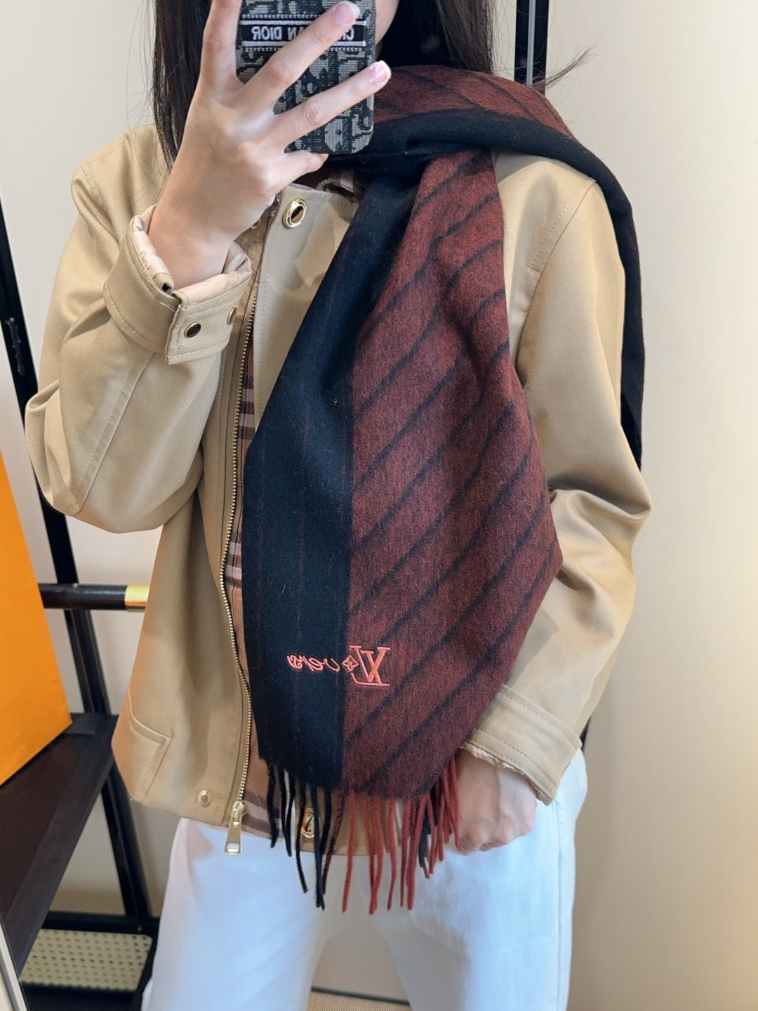 China Replica LV Scarf 46usd Only