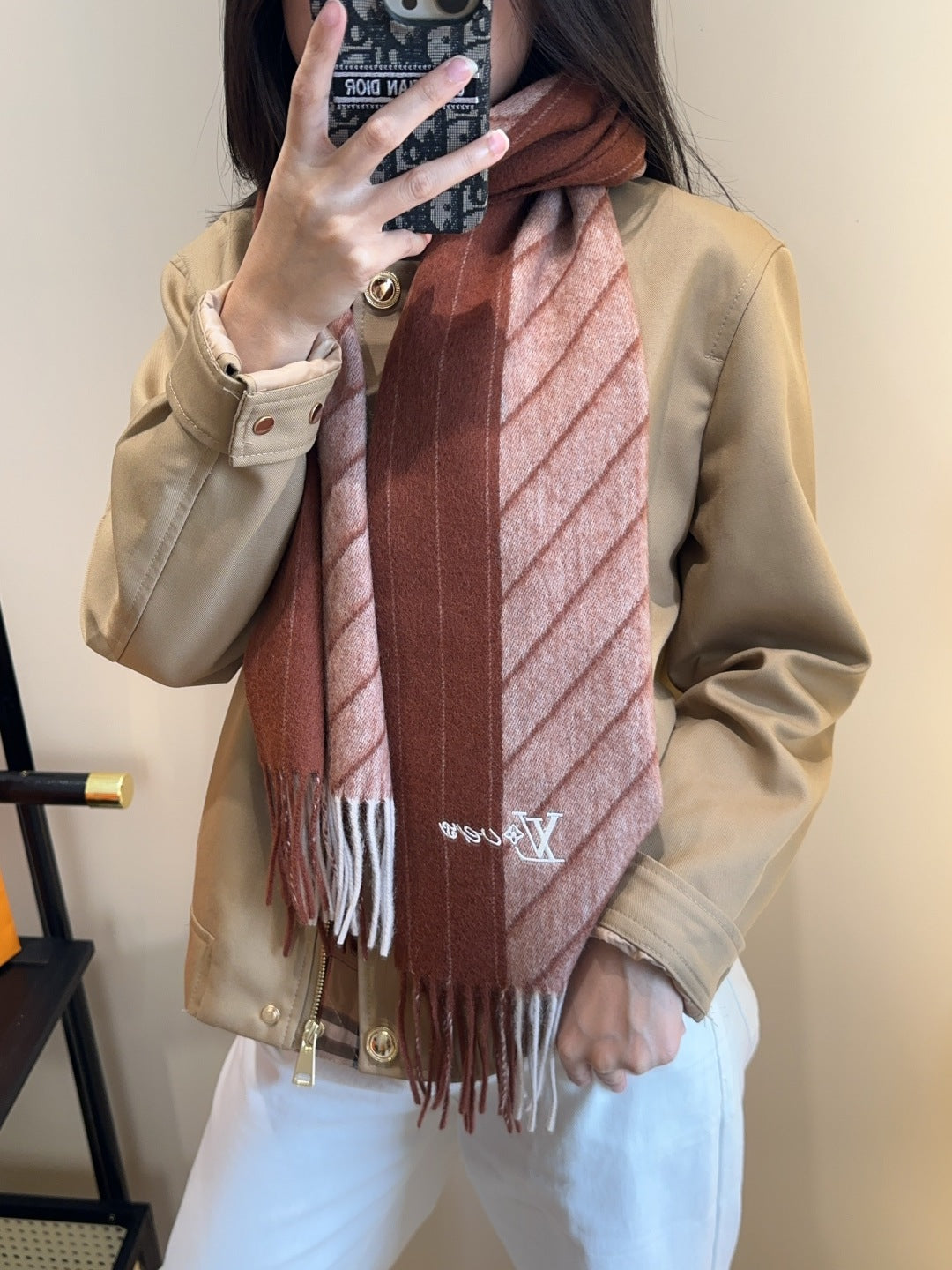 China Replica LV Scarf 46usd Only