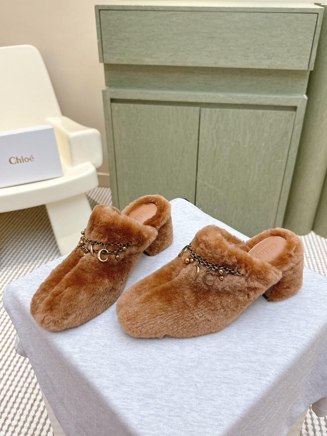 China Replica Fendi Women Shoes 108usd Only