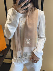 China Replica LV Scarf 46usd Only