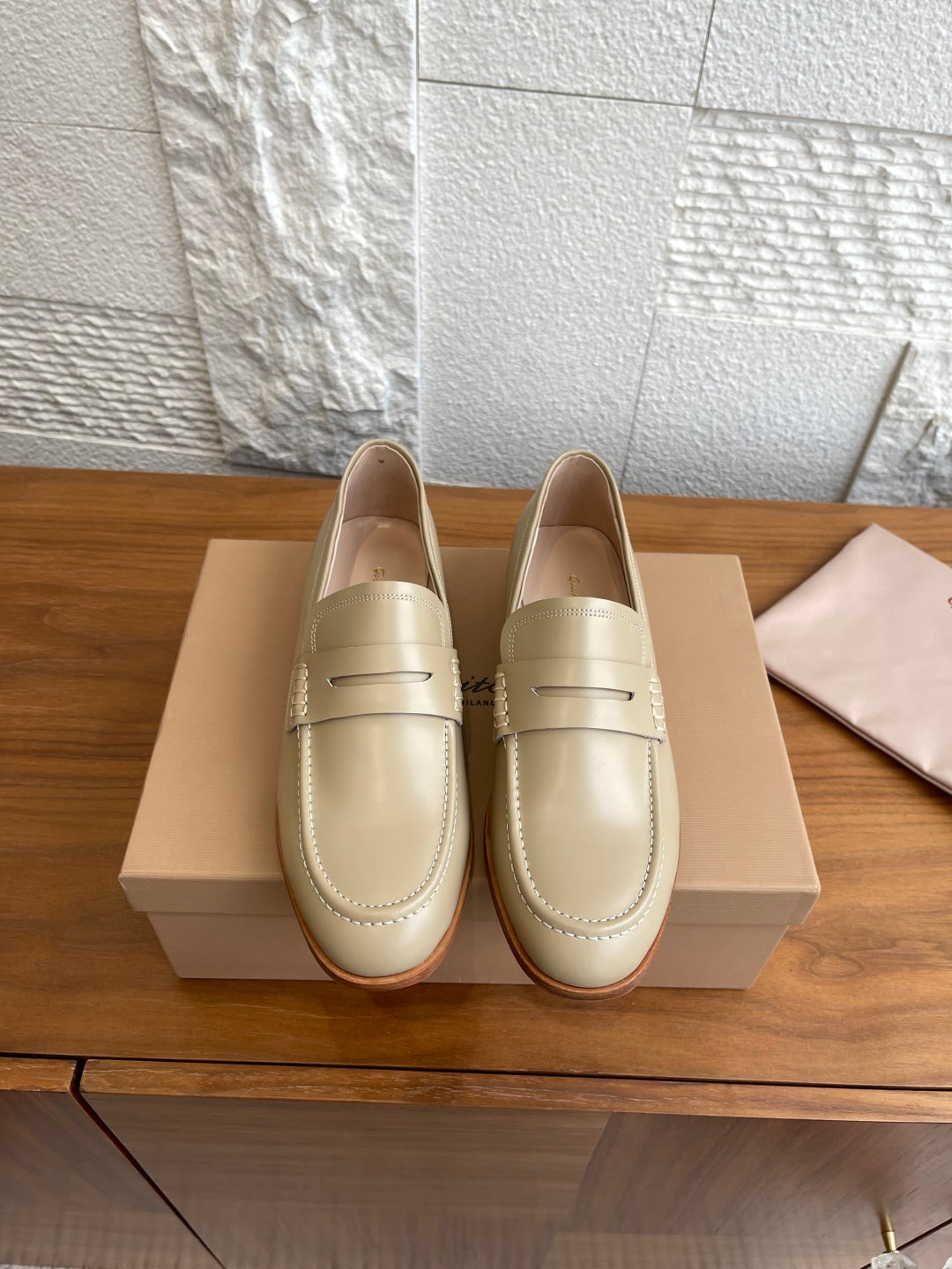 China Replica Versace Women Shoes 108usd Only